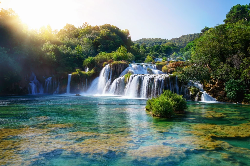 Park Narodowy Krka to miejsce w Chorwacji, które słynie ze wspaniałych wodospadów