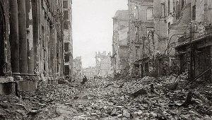 Efektem powstania warszawskiego było całkowite zniszczenie dużej części Warszawy