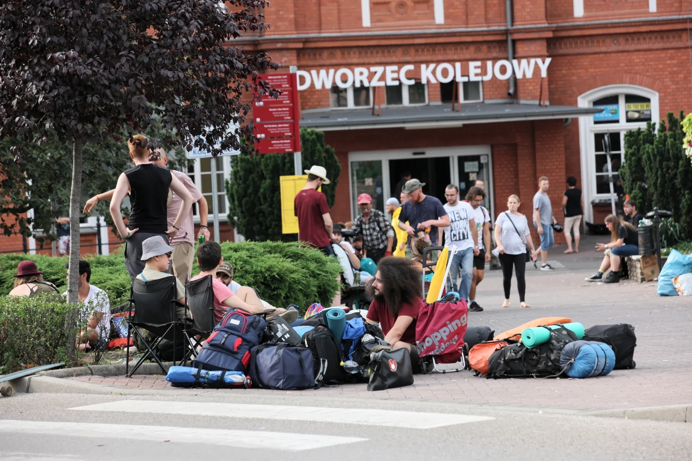 Uczestnicy Pol'and'Rock Festival dojeżdżają do Kostrzyna nad Odrą