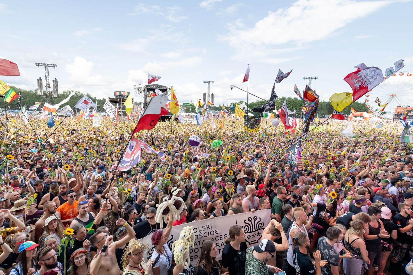 Zobacz zdjęcia z otwarcia Pol'and'Rock Festival 2019