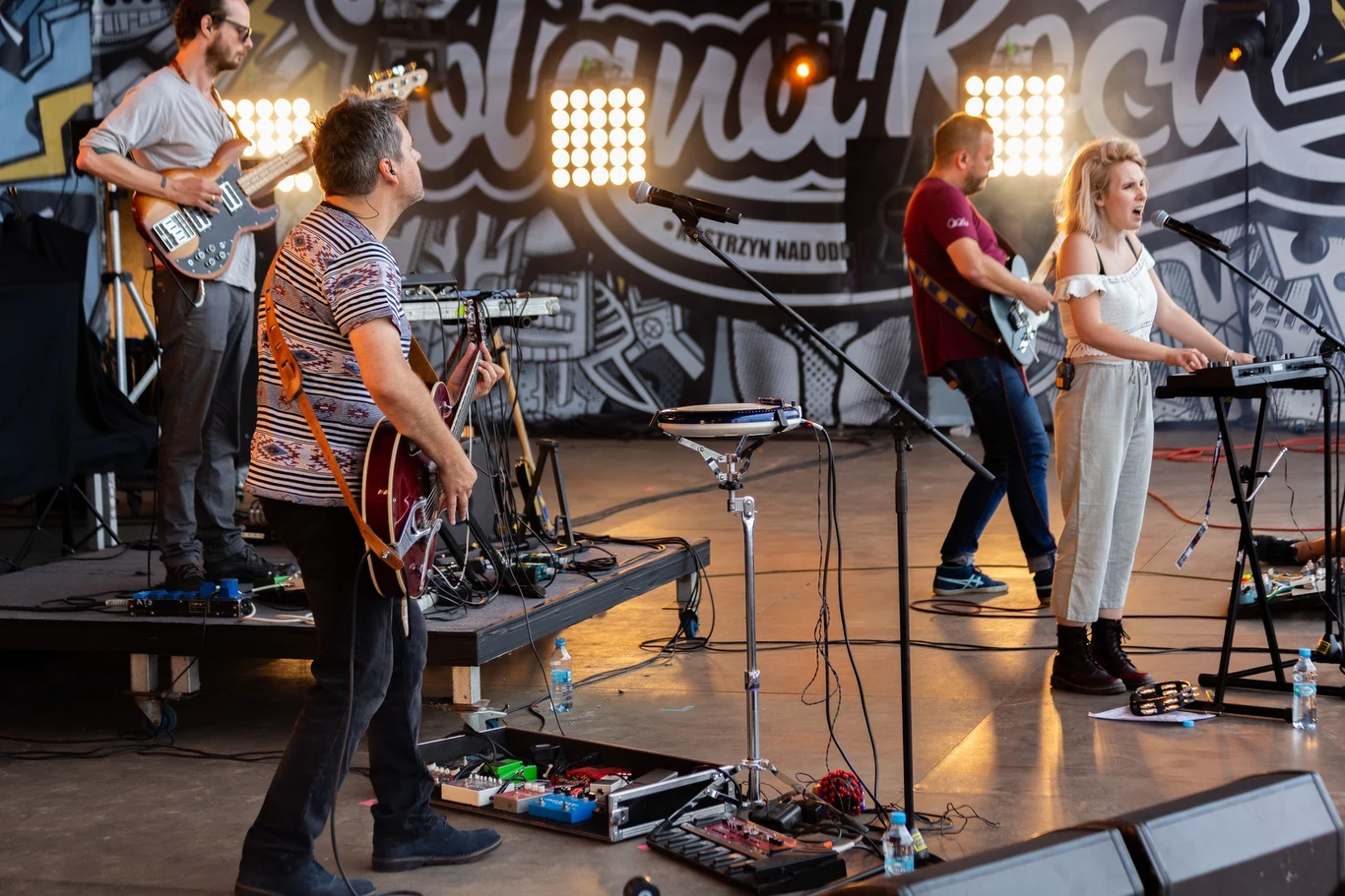 Zobacz zdjęcia z koncertu grupy BAiKA na Małej Scenie Pol'and'Rock Festival 2019