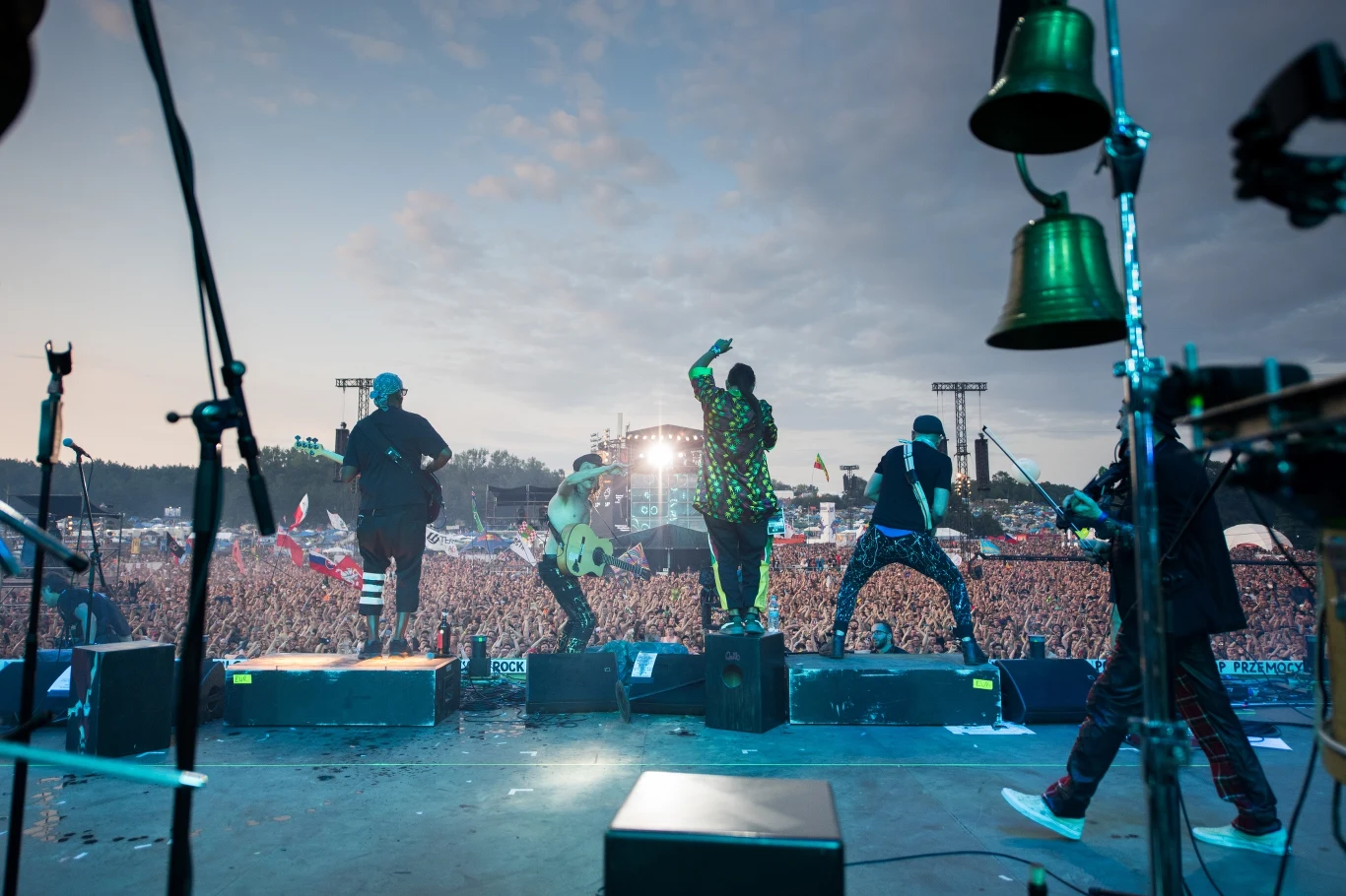 Zobacz zdjęcia z koncertu Gogol Bordello na Dużej Scenie Pol'and'Rock Festival 2019
