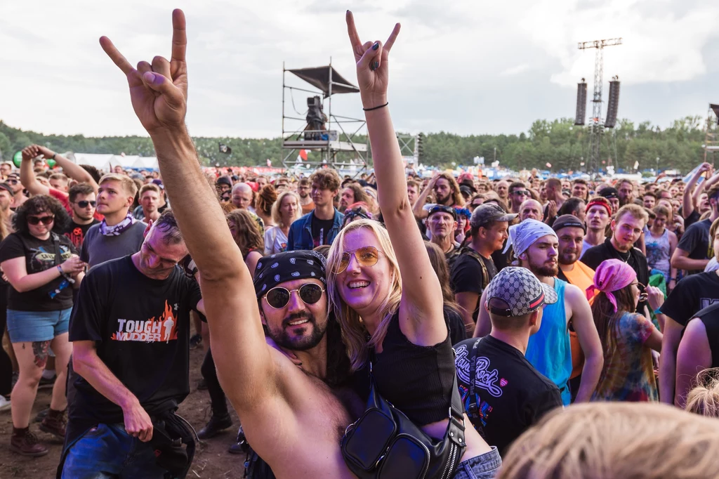 Zabawa pod Dużą Sceną pierwszego dnia Pol'and'Rock Festival 2019