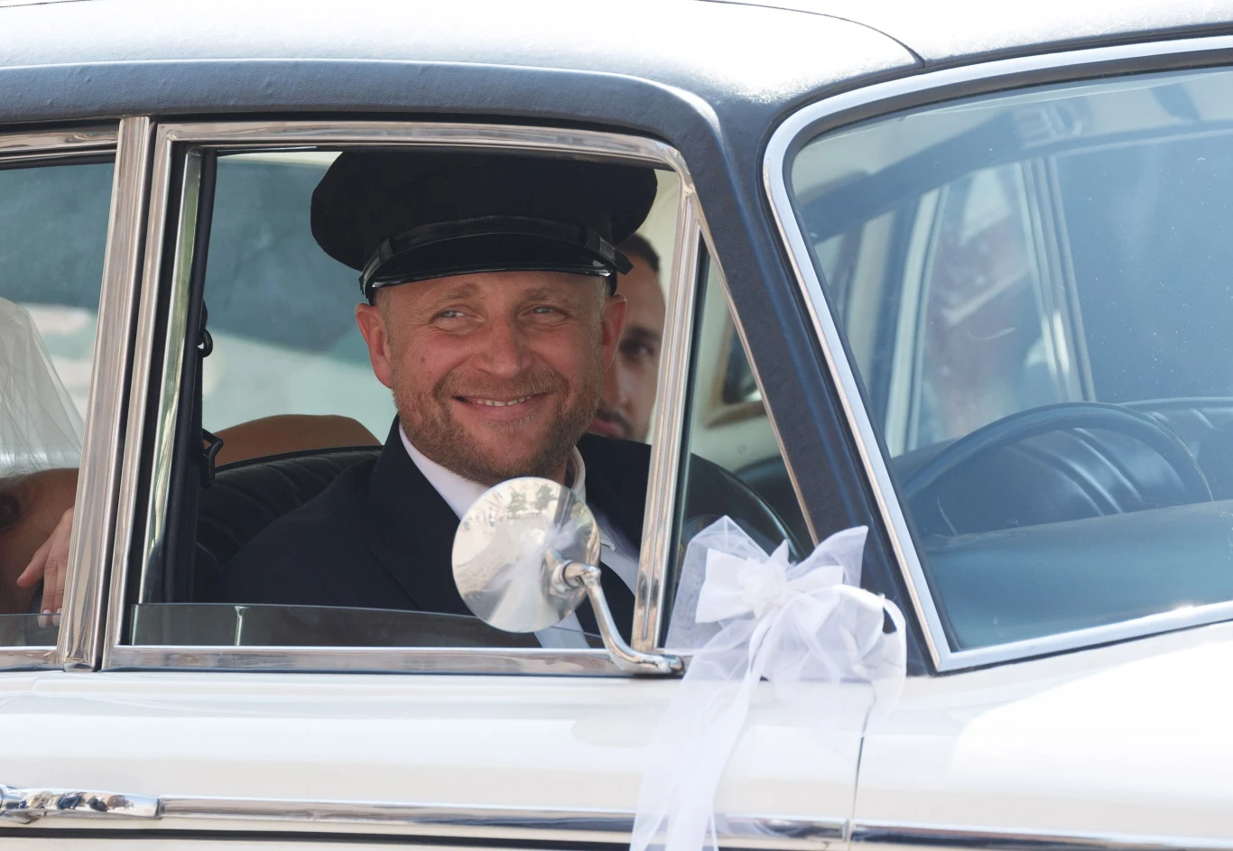Piotr Adamczyk na planie filmu "Mayday" Piotr Adamczyk na planie filmu "Mayday"
