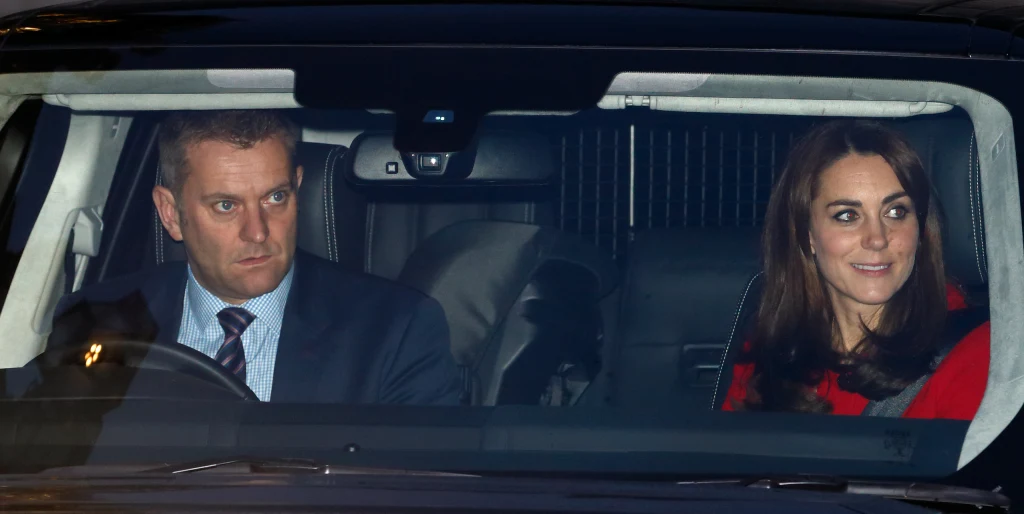 Księżna Kate z ochroniarzem  Księżna Kate z ochroniarzem