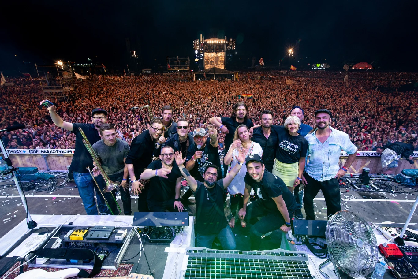 Zobacz zdjęcia z koncertu grupy happysad na Dużej Scenie Pol'and'Rock Festival 2019 Zobacz zdjęcia z koncertu grupy happysad na Dużej Scenie Pol'and'Rock Festival 2019