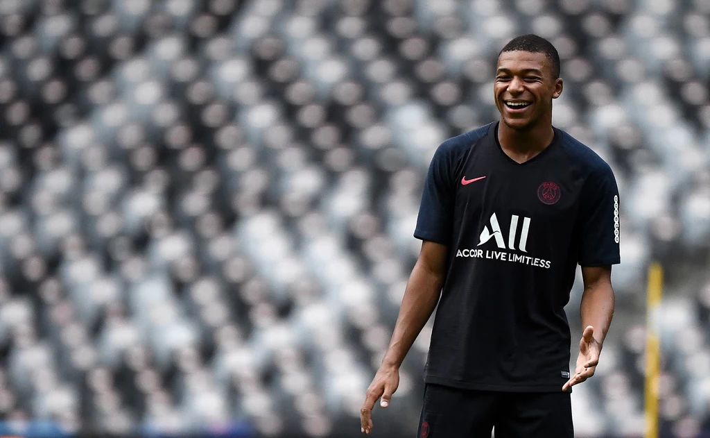 Kylian Mbappe. To on jest główną gwiazdą podczas chińskiego tournee PSG. Kylian Mbappe. To on jest główną gwiazdą podczas chińskiego tournee PSG.