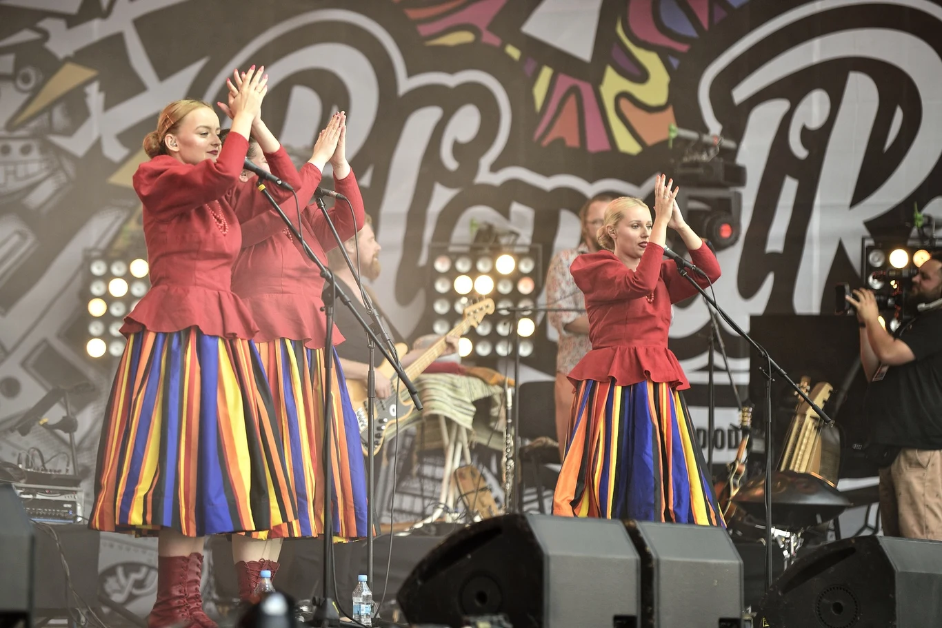 Zobacz zdjęcia z koncertu grupy Tulia na Małej Scenie Pol'and'Rock Festival 2019!