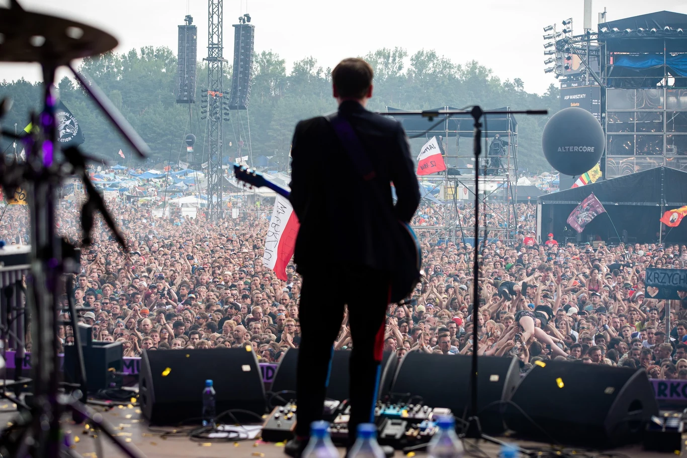 Zobacz zdjęcia z koncertu Krzysztofa Zalewskiego na Dużej Scenie Pol'and'Rock Festival 2019 Zobacz zdjęcia z koncertu Krzysztofa Zalewskiego na Dużej Scenie Pol'and'Rock Festival 2019