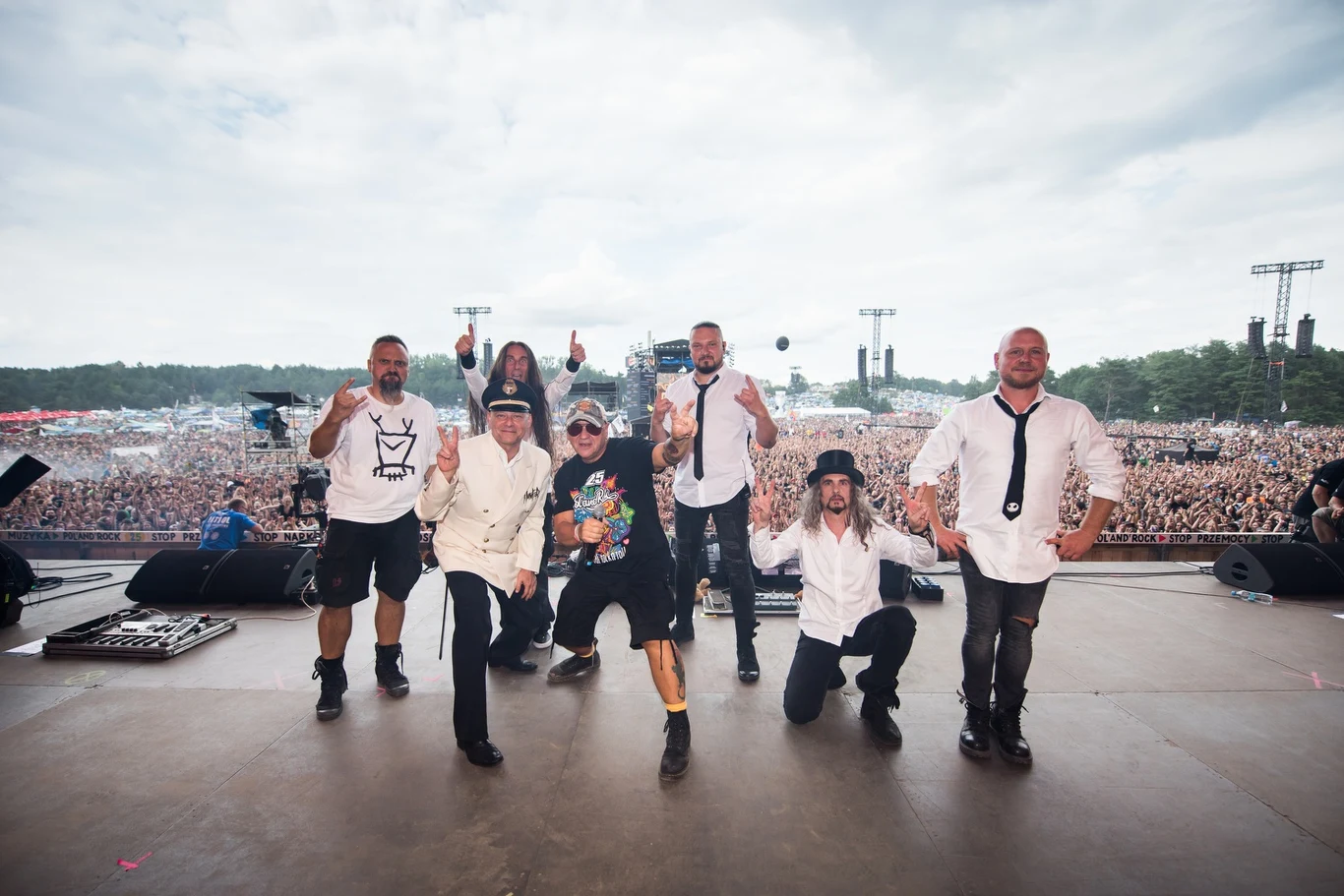 Zobacz zdjęcia z koncertu grupy Hunter na Dużej Scenie Pol'and'Rock Festival 2019