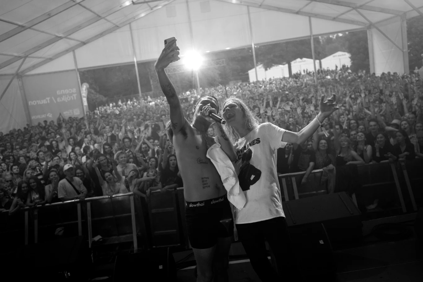 slowthai nawiązał fenomenalny kontakt z publicznością. 