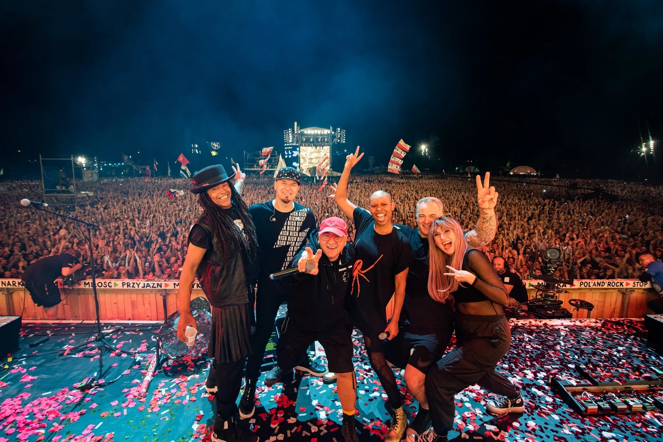 Zobacz zdjęcia z koncertu Skunk Anansie na Dużej Scenie Pol'and'Rock Festival 2019 Zobacz zdjęcia z koncertu Skunk Anansie na Dużej Scenie Pol'and'Rock Festival 2019