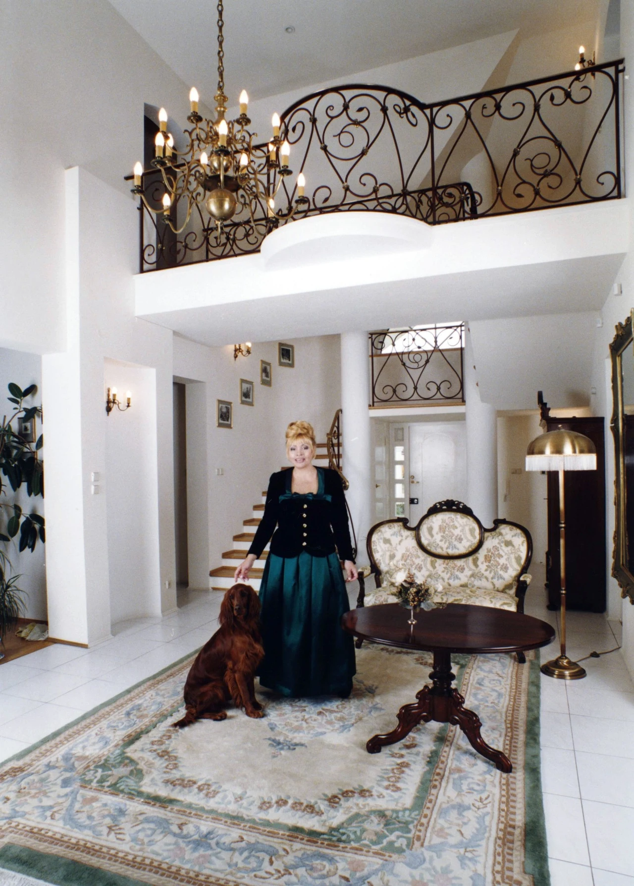 Zdzisława żyje w pięknym pałacu Zdzisława żyje w pięknym pałacu