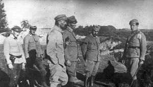 Brygadier Józef Piłsudski, pułkownik Andrzej Galica, pułkownik Leon Berbecki, i porucznik Bolesław Wieniawa-Długoszowski. Zdjęcie z 1914 roku