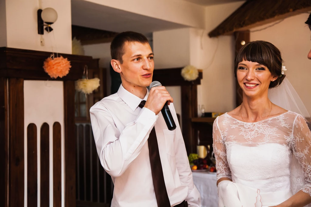 Wzruszające i rubaszne przemowy nie należą do rzadkości na polskich ślubach