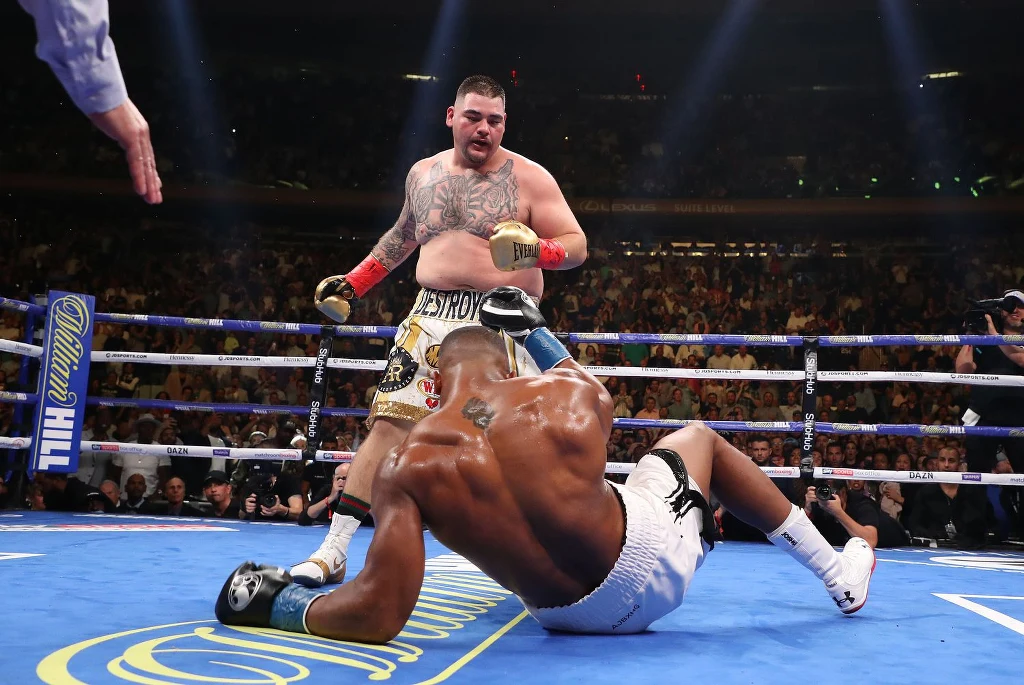Andy Ruiz Jr rzucił na deski Anthony'ego Joshuę Andy Ruiz Jr rzucił na deski Anthony'ego Joshuę