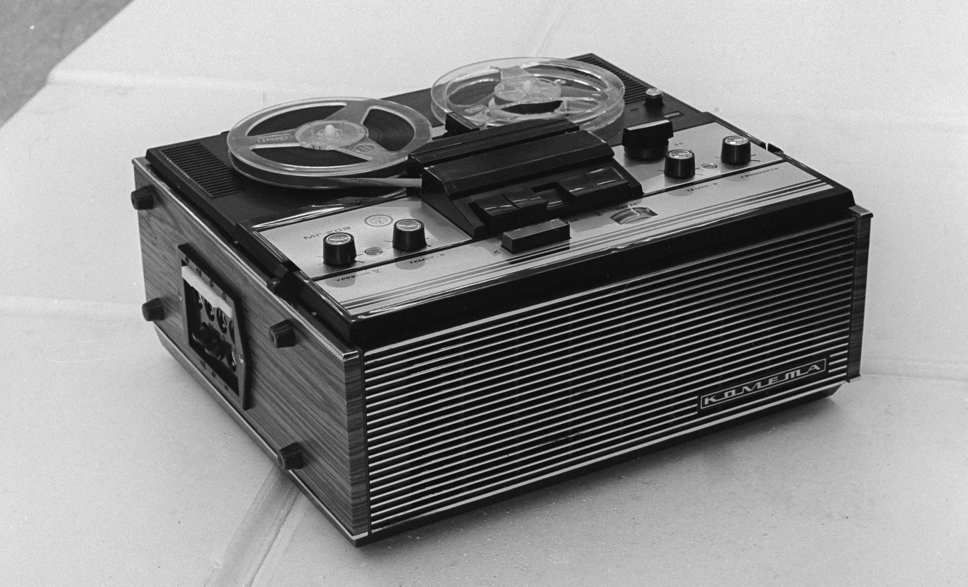  Kometa MG-209. Magnetofon szpulowy z fabryki w Nowosybirsku