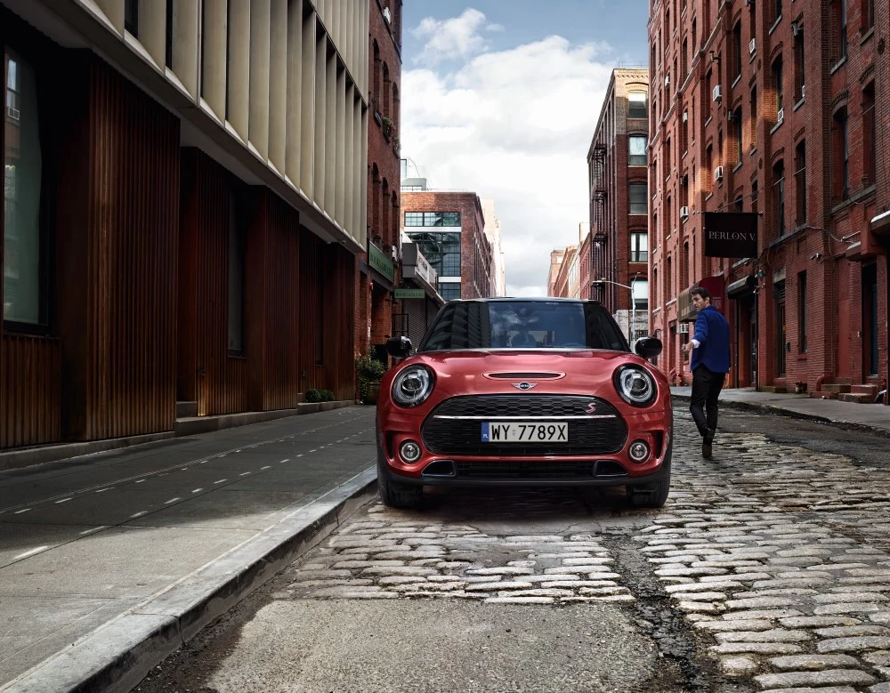 Design modelu MINI Clubman nawiązuje do jego wieloletniej tradycji Design modelu MINI Clubman nawiązuje do jego wieloletniej tradycji