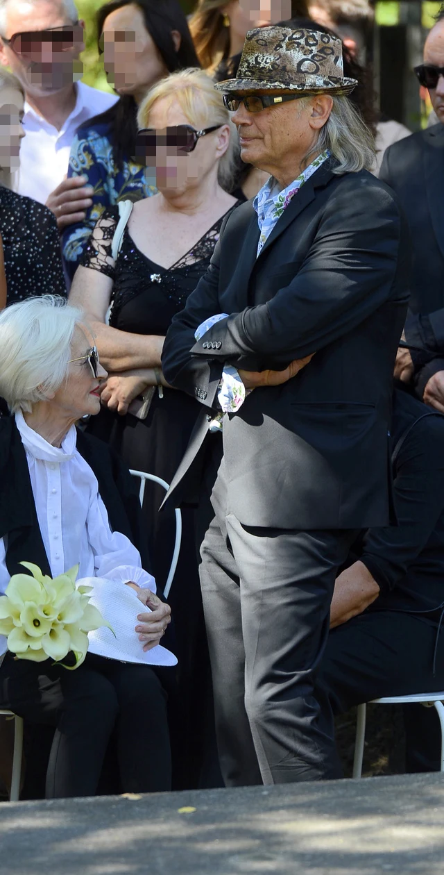 Anna Kubczak, Kamil Sipowicz na pogrzebie Kory Anna Kubczak, Kamil Sipowicz na pogrzebie Kory