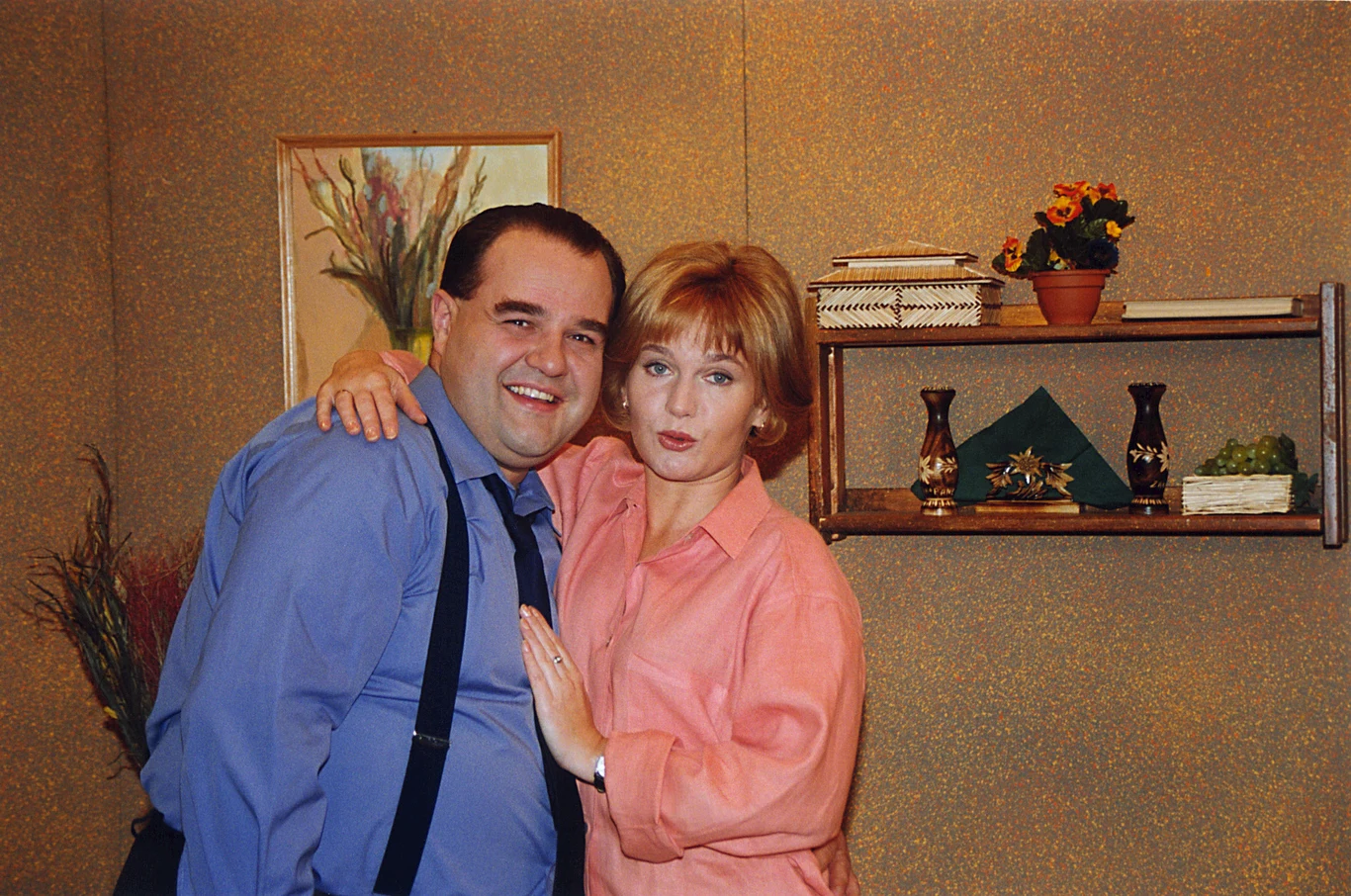 Agnieszka Pilaszewska z Cezarym Żakiem na planie "Miodowych lat" Agnieszka Pilaszewska z Cezarym Żakiem na planie "Miodowych lat"