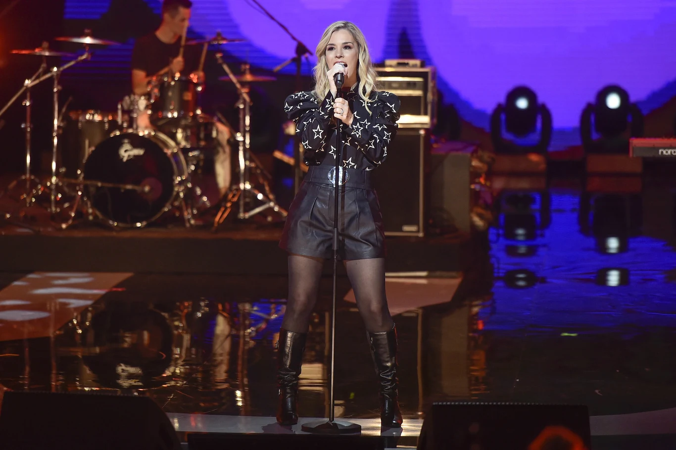 Jennifer Paige Jennifer Paige