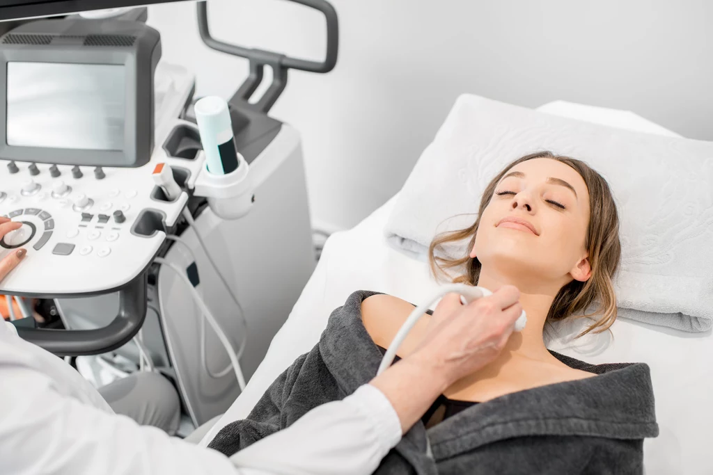 Niedoczynna tarczyca powoduje wzrost wagi i ciągłe zmęczenie Niedoczynna tarczyca powoduje wzrost wagi i ciągłe zmęczenie