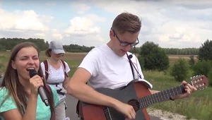 Przebój Zenka Martyniuka w wersji pielgrzymkowej. "Przekorny los" hitem sieci