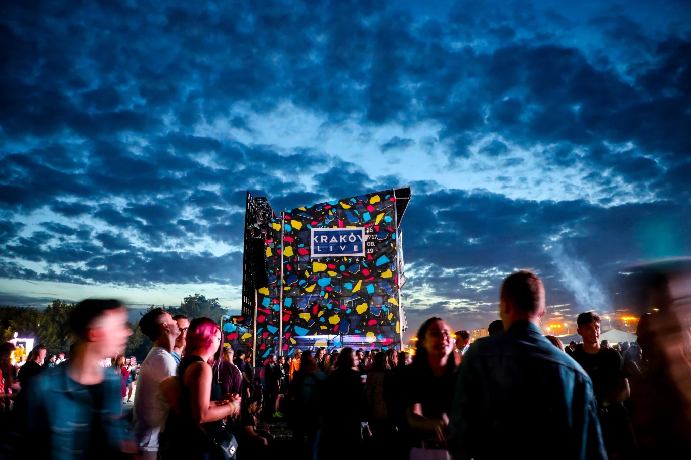 Publiczność podczas drugiego dnia na Kraków Live Festival 2019