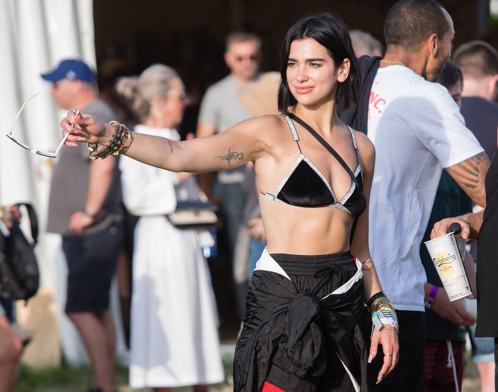 Dua Lipa jako uczestniczka festiwalu Glastonbury - 28 czerwca 2019 r.