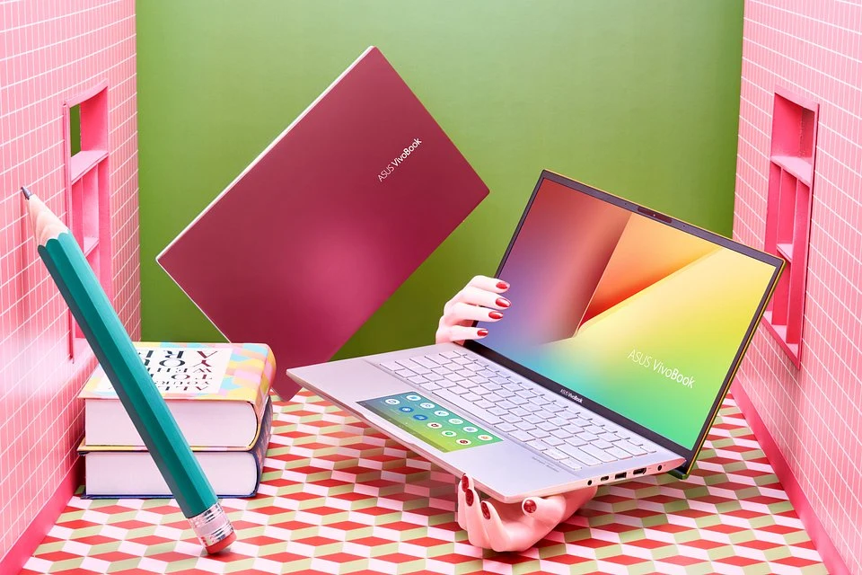 Asus VivoBook S14 i S15 Asus VivoBook S14 i S15