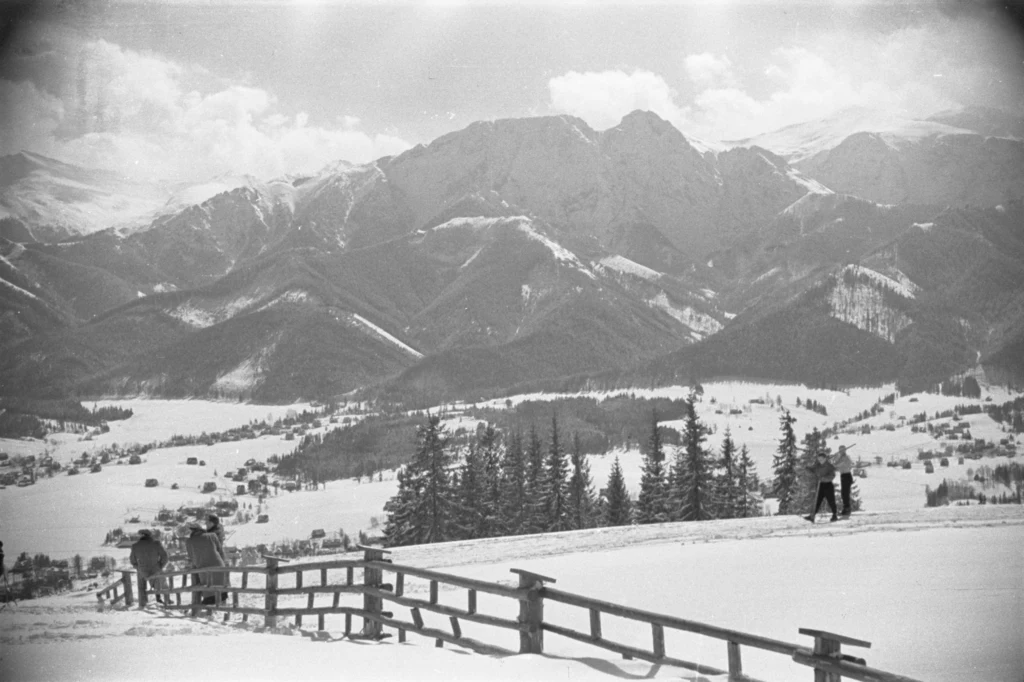 Widok z Gubałówki na Giewont, Zakopane, styczeń 1949