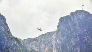 Śmigłowiec TOPR nad Giewontem