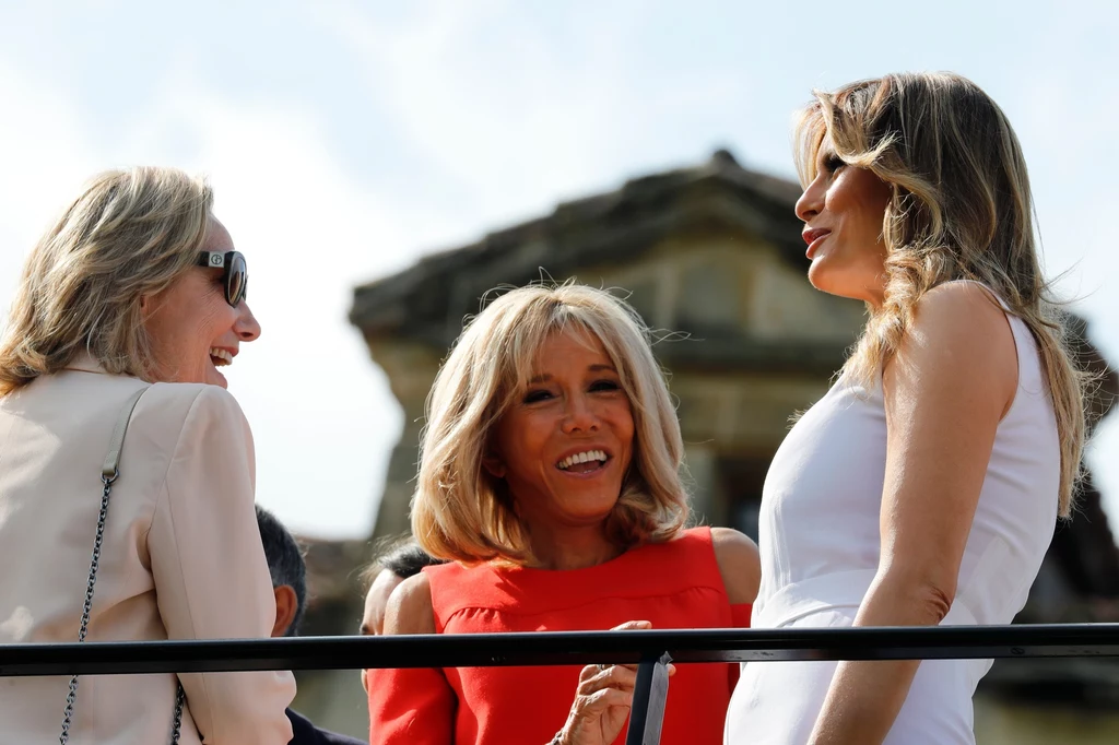 Brigitte Macron, Melania Trump i Cecilia Morel - żona prezydenta Chile, fot. Thomas Samson Brigitte Macron, Melania Trump i Cecilia Morel - żona prezydenta Chile, fot. Thomas Samson