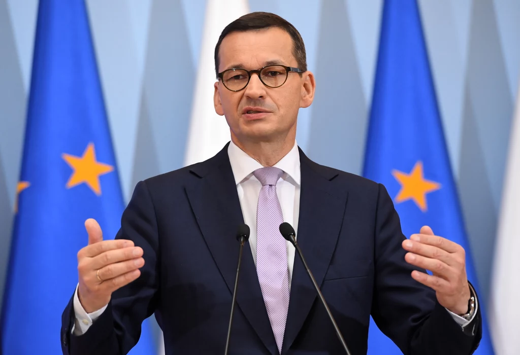 Premier Morawiecki stara się nie poruszać tematu polskiego auta na prąd