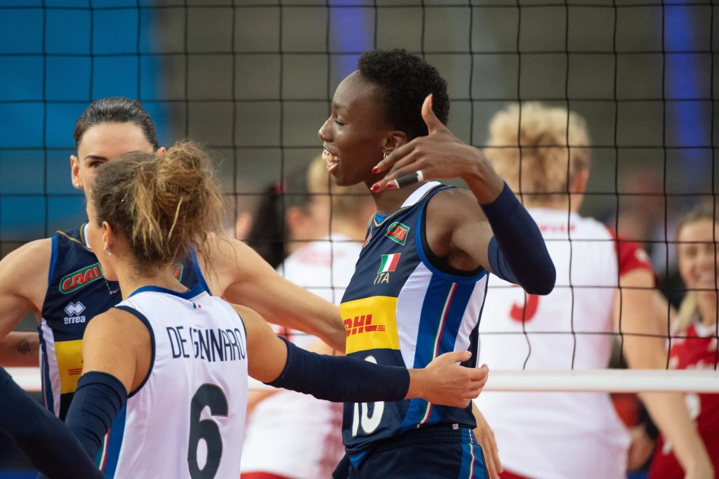 To było czwarte zwycięstwo podopiecznych trenera Jacka Nawrockiego w europejskim czempionacie. W grupie uległy jednie 2:3 Belgii. Wcześniej w łódzkiej Atlas Arenie wygrały bez straty seta ze Słowenią i Portugalią oraz Ukrainą (3:1). Włoszki z czterema wygranymi i jedną porażką zajęły pierwsze miejsce w tabeli gr. B.