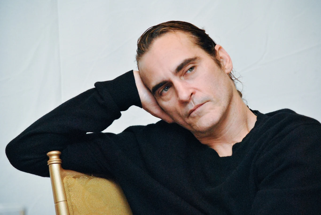 Joaquin Phoenix jest wszechstronnym aktorem Joaquin Phoenix jest wszechstronnym aktorem