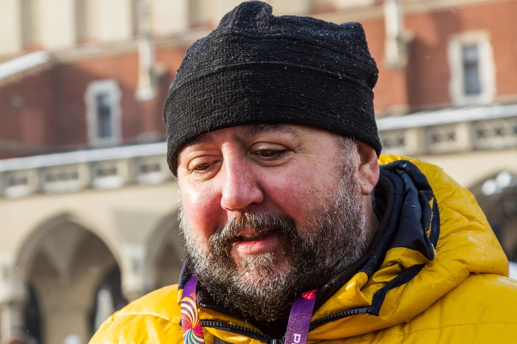 Od 2015 roku aktor jeździ po Polsce ze spektaklem „Słodki drań”, w którym opowiada o swoich doświadczeniach i uświadamia, jak wygląda życie ludzi chorych na cukrzycę. Od 2015 roku aktor jeździ po Polsce ze spektaklem „Słodki drań”, w którym opowiada o swoich doświadczeniach i uświadamia, jak wygląda życie ludzi chorych na cukrzycę.