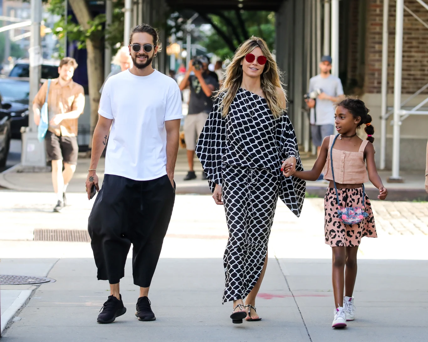 Heidi Klum ma za sobą dwa małżeństwa zakończone rozwodami: ze stylistą Rico Pipino (lata 1997-2002) i wokalistą Sealem (lata 2005-14). Związana była także z m.in. Flavio Briatore (były dyrektor w Formule 1), ochroniarzem Martinem Kristenem i casanovą Vito Schnabelem. W sumie modelka ma czwórkę dzieci: niespełna 15-letnią córkę Leni (z Briatorem), synów Henry'ego (13 l.) i Johana (12 l.) oraz 9-letnią córkę Lou Sulolę z małżeństwa z Sealem. 