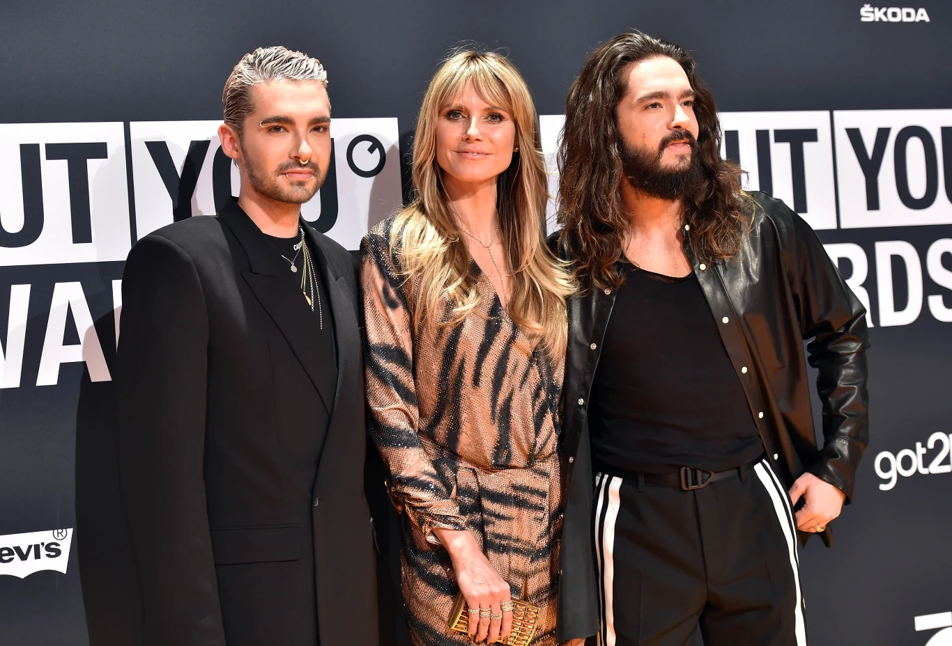 Bracia Tom i Bill trzymają się często razem, a od jakiegoś czasu na czerwonych dywanach i branżowych imprezach towarzyszy im nowa partnerka życiowa Toma - Heidi Klum. 