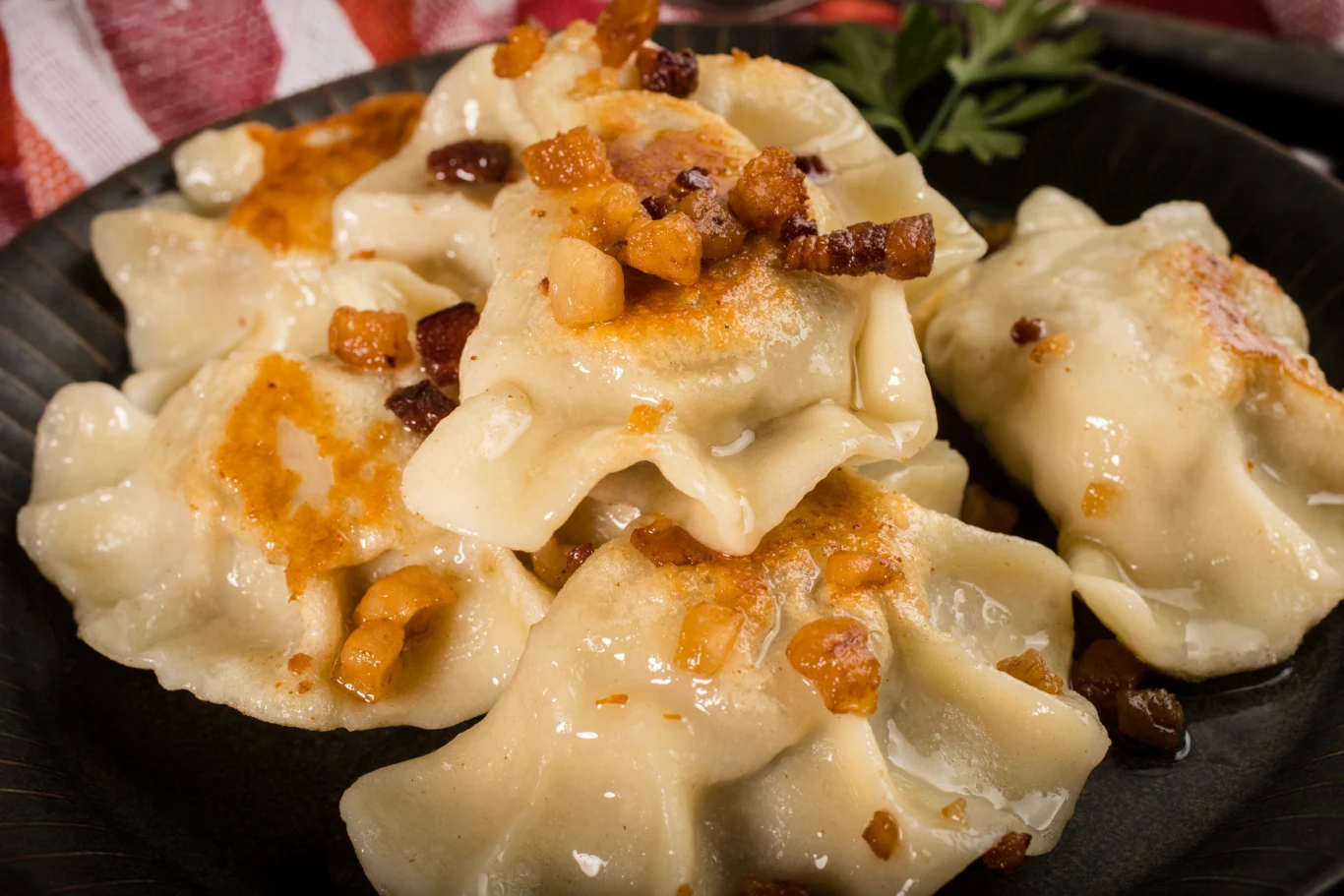 Zarówno pierogi ruskie, jak i kołduny z mięsem są uznawane przez turystów jako polski comfort food