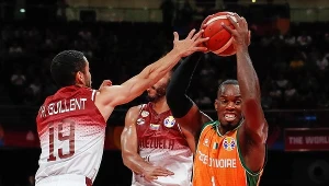 Heissler Guillent (z lewej) w meczu z WKS