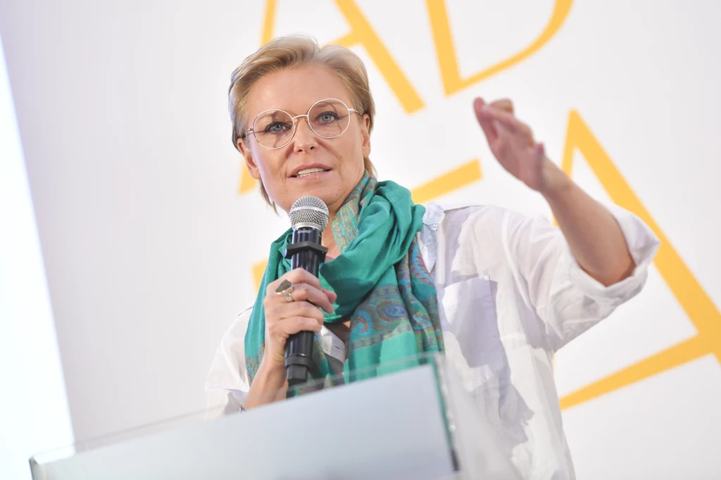 Paulina Młynarska nie wspomina najlepiej początków swojej telewizyjnej kariery. Dziennikarka źle czuła się z wizerunkiem, który narzucili jej pracodawcy. Dziś stawia na naturalność. Paulina Młynarska nie wspomina najlepiej początków swojej telewizyjnej kariery. Dziennikarka źle czuła się z wizerunkiem, który narzucili jej pracodawcy. Dziś stawia na naturalność.