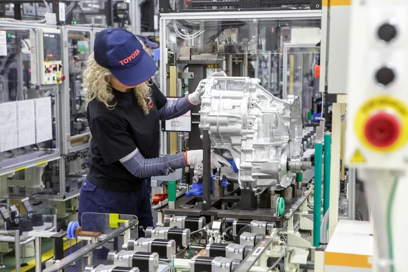 Produkcja przekładni hybrydowych Produkcja przekładni hybrydowych