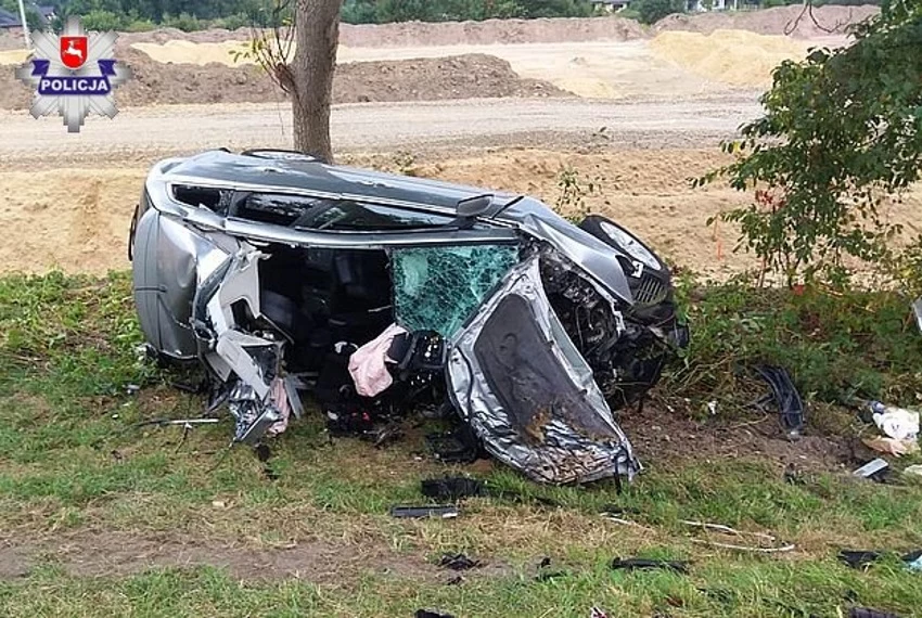 2-letnie dziecko wiezione mazdą zmarło w szpitalu