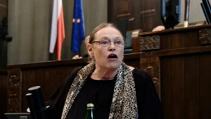 Iwona Bielska w scenie z "Polityki"