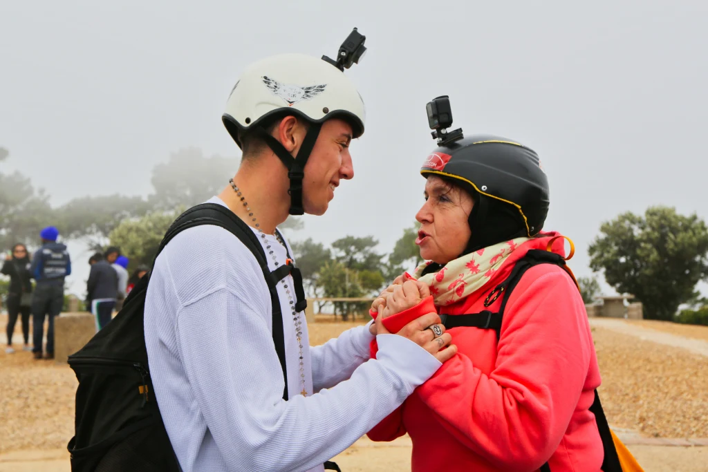 Zobacz zdjęcia z pierwszego odcinka programu "Starsza pani musi fiknąć" z udziałem Dawida Kwiatkowskiego i jego mamy