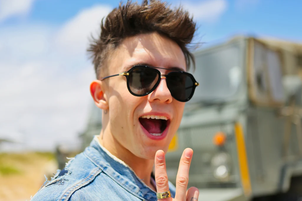 Zobacz zdjęcia z pierwszego odcinka programu "Starsza pani musi fiknąć" z udziałem Dawida Kwiatkowskiego i jego mamy