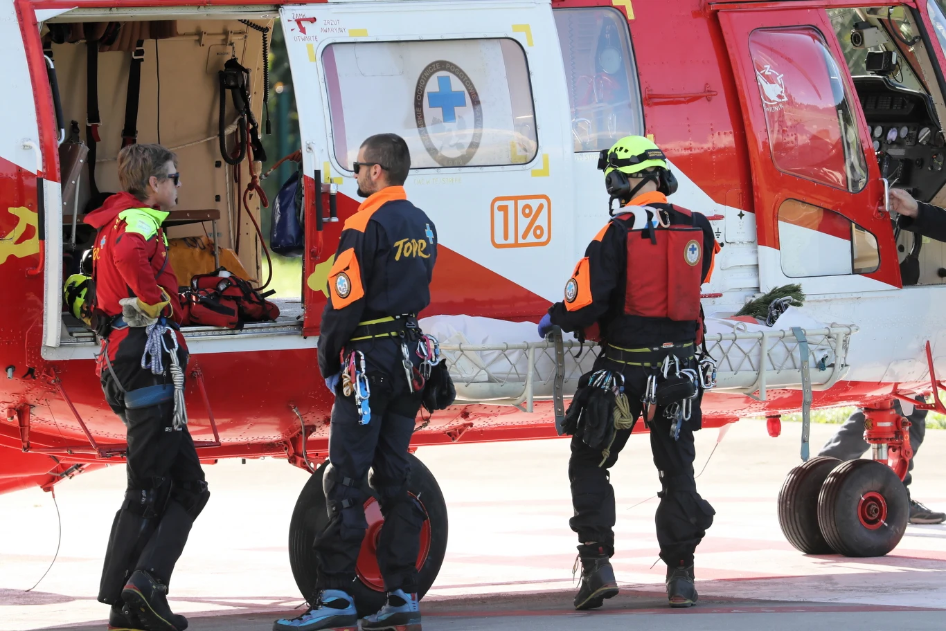 Na płycie lądowiska przy szpitalu im. Chałubińskiego był prokurator