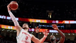 Mateusz Ponitka w meczu z Wybrzeżem Kości Słoniowej