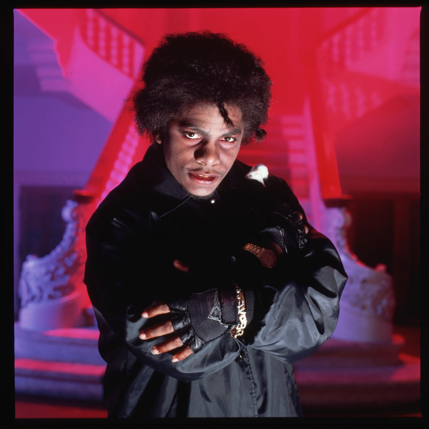 Eazy-E swoje pierwsze płyty, dodajmy, że z powodzeniem, wydawał jeszcze w czasie działalności N.W.A. Pierwsza z nich ("Eazy-Duz-It") ukazała się w 1988 roku i rozeszła się w nakładzie dwóch milionów egzemplarzy. W 1992 roku ukazała się płyta "5150: Home 4 tha Sick", a w 1993 r. "It's On (Dr. Dre) 187um Killa".